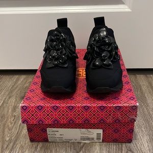 LIKE NEW Tory Burch Blossom Runner-Neoprene Floral Sneaker.